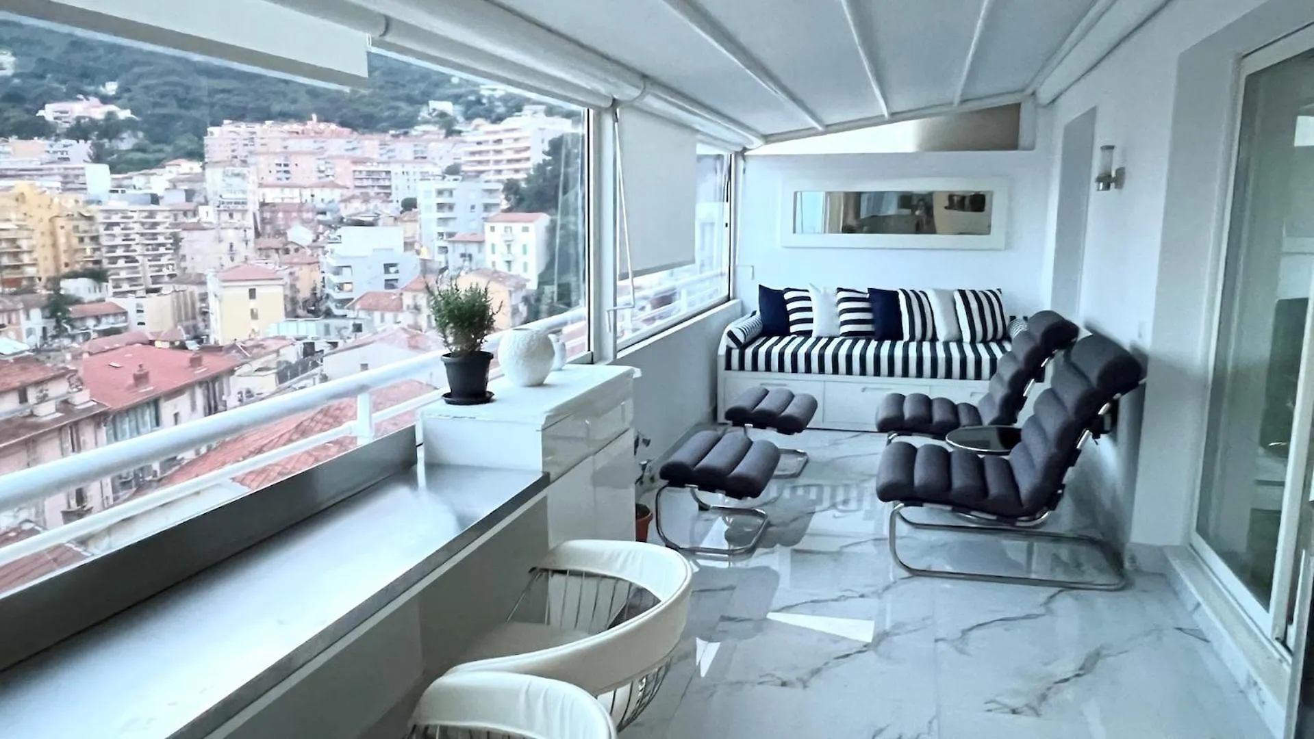 Penthouse Monte-Cristo 150M2, Parking & View Apartment Beausoleil